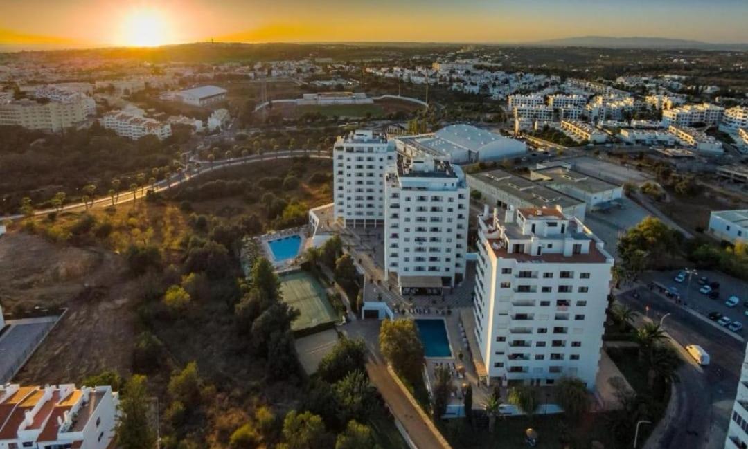 Appartement The Albufeira Concierge - Pool & Sunset Balconies Extérieur photo